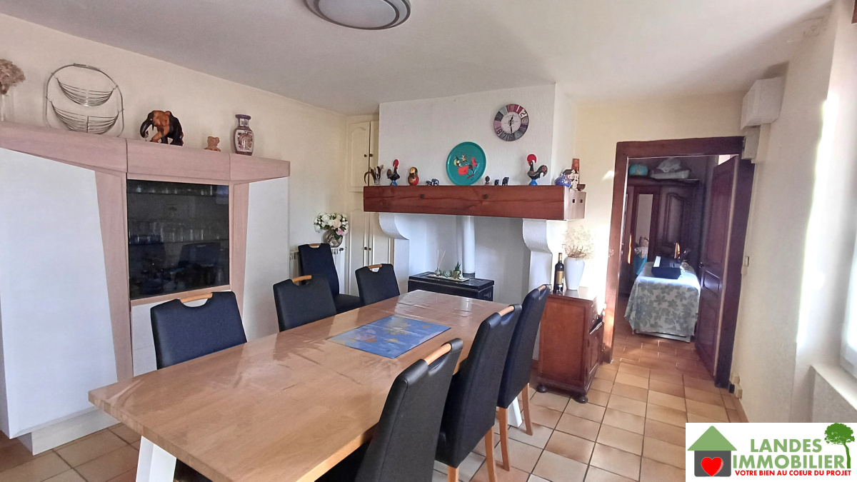 Maison 4 pièces + bureau indépendant sur 3000m² de terrain à Benquet